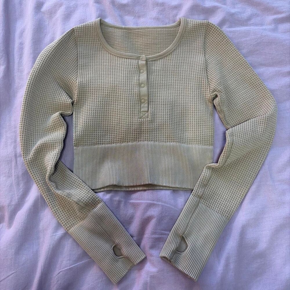 Aerie Women's Cream and Tan Crop-top